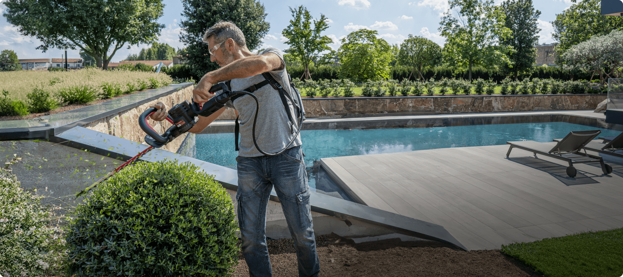 Professional-grade 60 V hedge trimmer | Kress